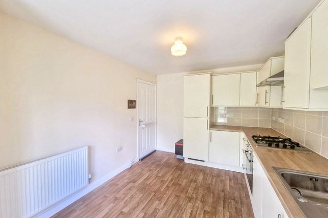 26, Dobson Close, Rowlands Gill photo 4