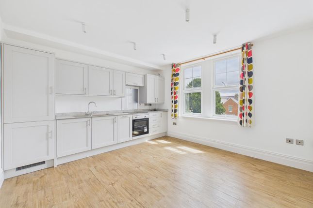 Flat 4, 35, Manby Road, Malvern photo 2