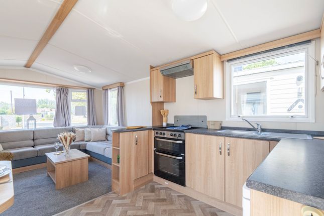 Swift Loire, Coast Road, Lowestoft photo 4