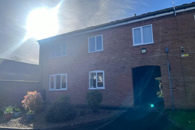 Flat to rent in Spring Court, Louth