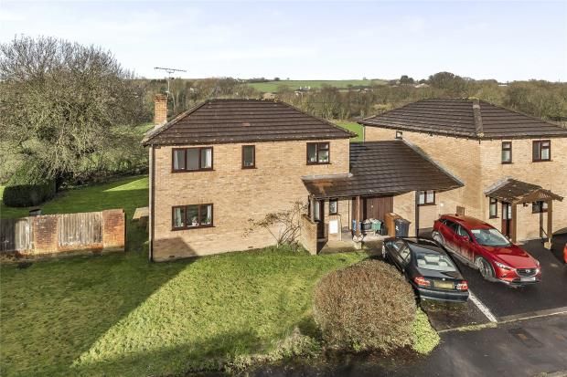 Link-detached house for sale in The Oaks, Yeoford, Crediton, Devon