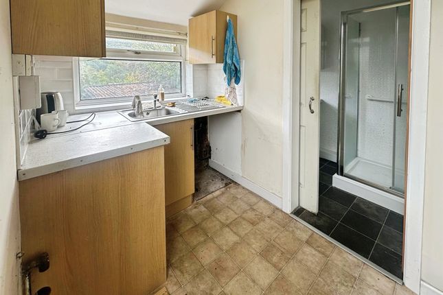 80, Garden Street, Caerphilly photo 3