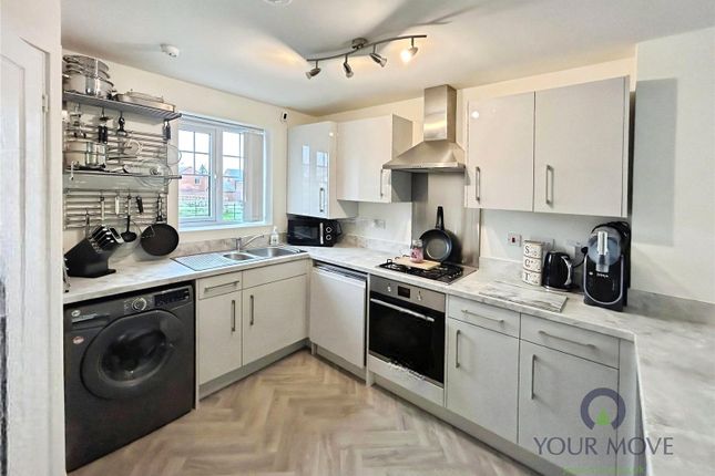 4, Hawarden Way, Staffordshire photo 3