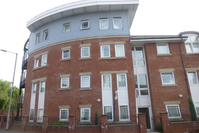 Flat for sale in Drayton Street, Manchester