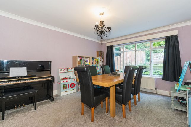 80 Cherry Tree Road, Sheffield photo 4