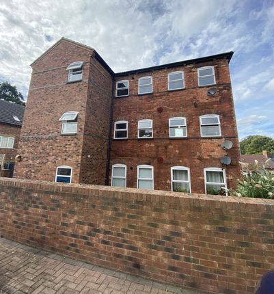 Flat to rent in Clare Street, Kettering