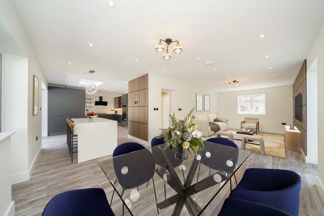 72, Ingleway, London photo 2