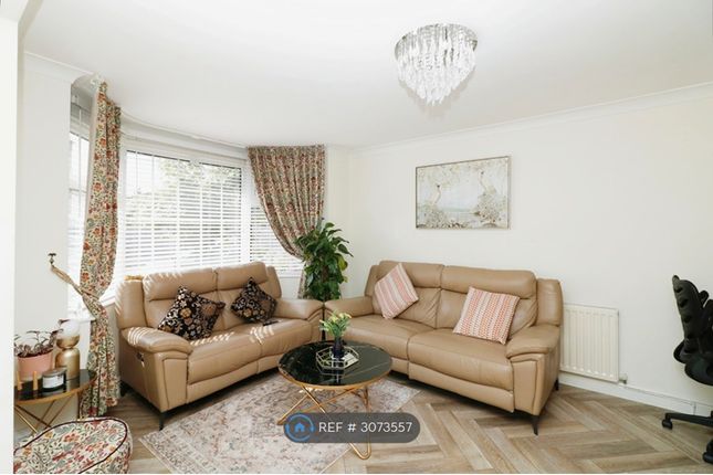 Timperley, Altrincham photo 3
