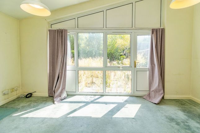 49, Fulwoods Drive, Milton Keynes photo 4