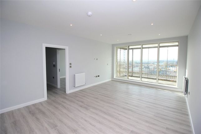 Thumbnail Flat to rent in Park View, 30 Radford Way