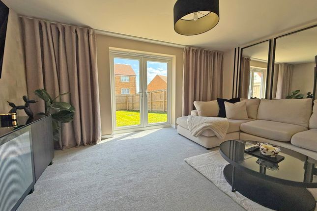 8, Roma Drive, Scarborough photo 3