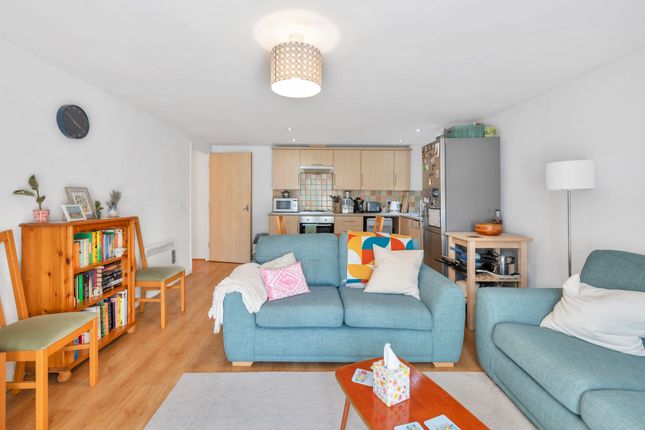 Flat 2, Carrington Court Princes Mews, Royston photo 4