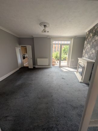 16, Fryatt Street, Barry photo 3