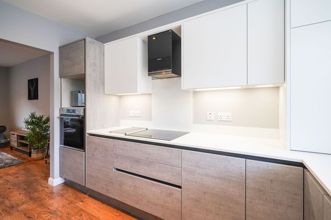 9, Woodbank Court, Sheffield photo 2