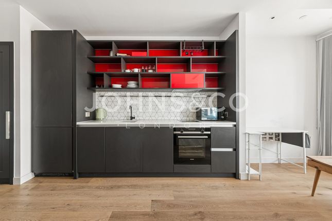 Flat 706 Defoe House 123, City Island Way, London photo 4