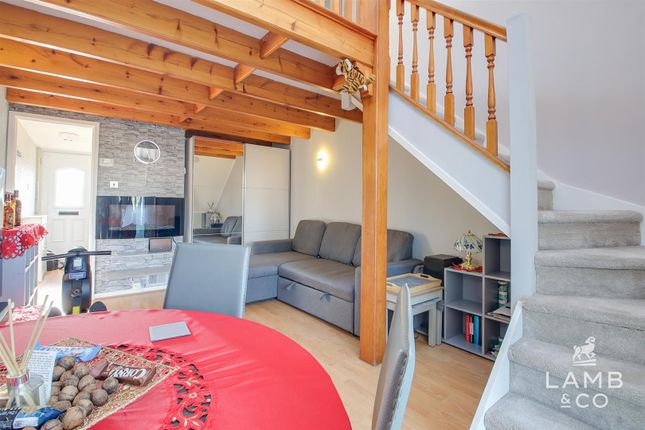 27, Camellia Crescent, Clacton-on-Sea photo 4