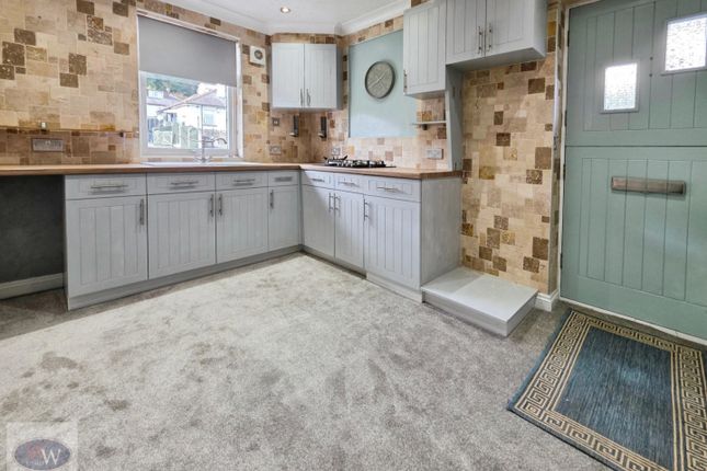 10, Oakfield Drive, Baildon photo 2