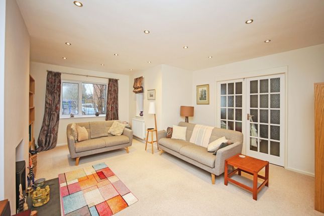 4, Mountford Close, Warwick photo 3