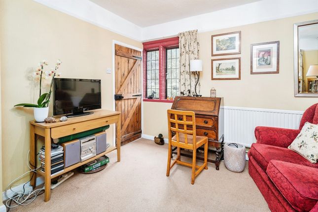 Cottage for sale in Wentworth Cottages, Cozens Lane West, Broxbourne