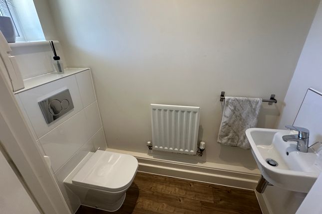 11, HAYWARDS HEATH photo 5