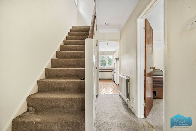 2, Sandbrook Close, Mill Hill photo 3