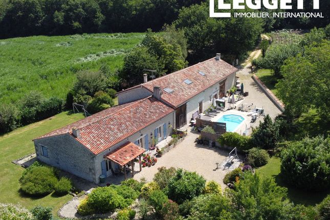Villa for sale in Challignac, Charente, Nouvelle-Aquitaine