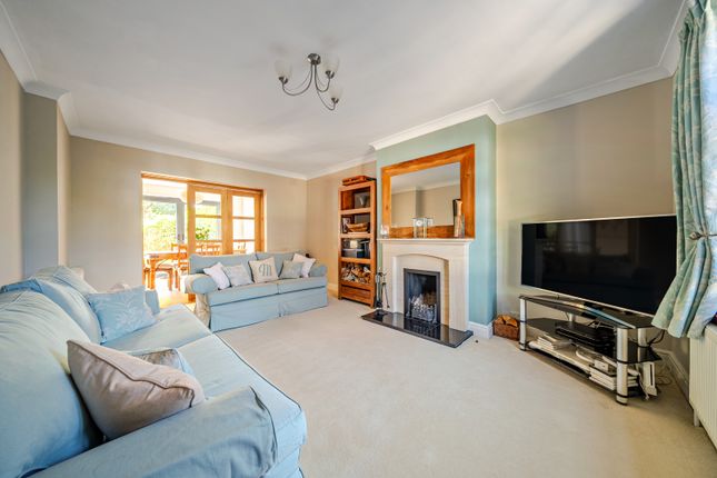 23, Tilford Road, Surrey photo 4