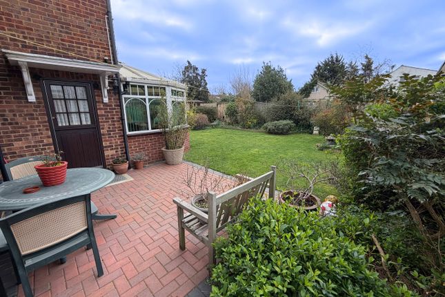 37, Selby Road, Ashford photo 3