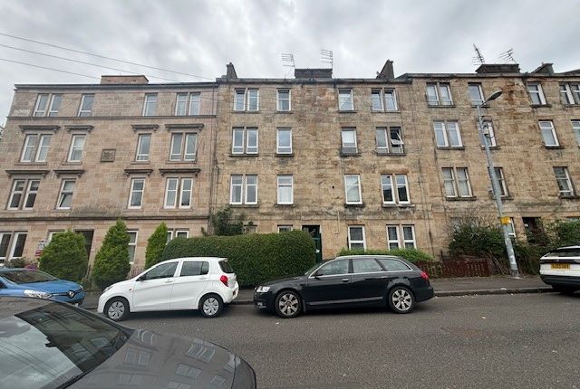 Thumbnail Flat to rent in Roslea Drive, Dennistoun, Glasgow