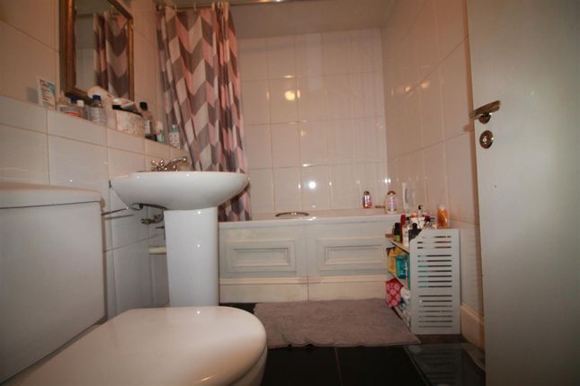 36, Protheroes House, Bristol photo 5