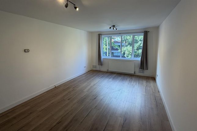 Flat 3, 43-45, Heaton Road, Manchester photo 3