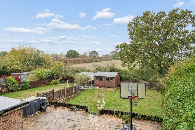 73 Bournehall Avenue, Bushey photo 4