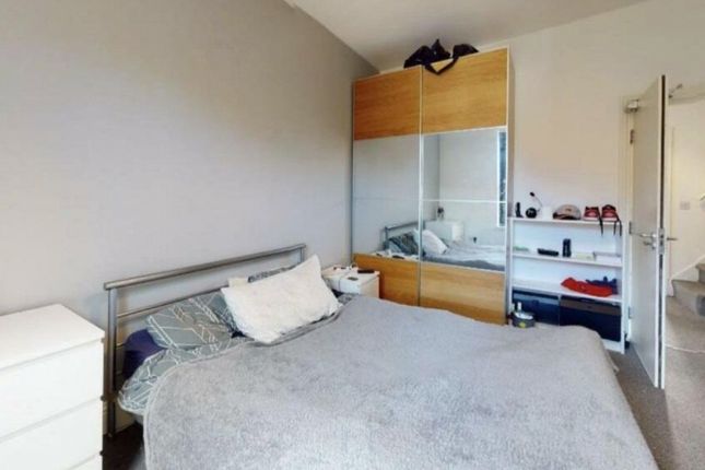 25, 2Cyprus Ave, London photo 4