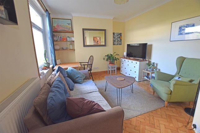 6, Rhigos Gardens, Cardiff photo 3