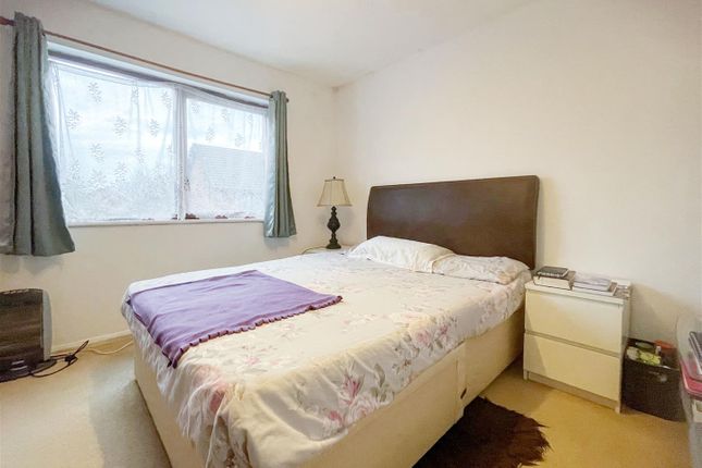 Flat for sale in Ryeland Close, Yiewsley, West Drayton