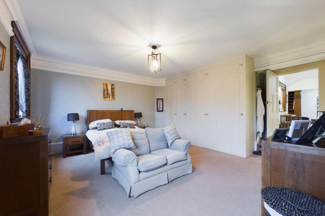 Flat for sale in Woodlands, Roundwood Road, Baildon, Shipley