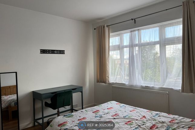 Bell Lane, London photo 3