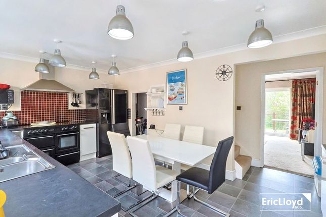 26, Ocean View Drive, Brixham photo 4