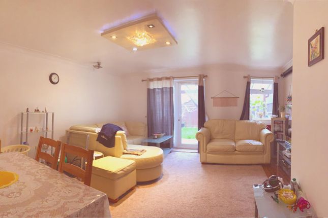85 Rayners Lane, Harrow, London photo 5