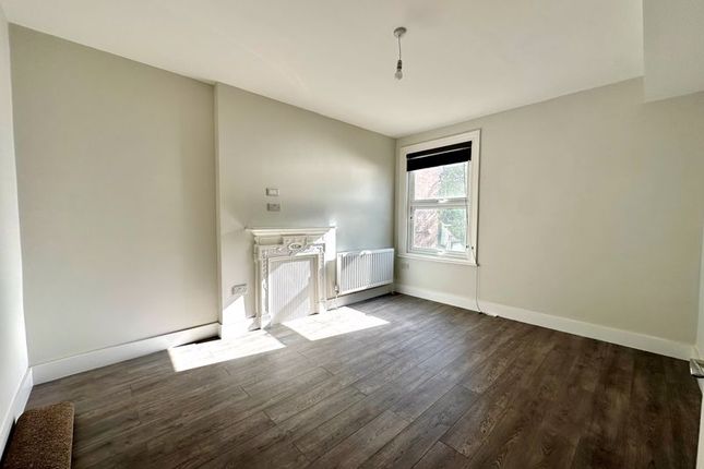 Flat to rent in Regents Park Road, Finchley