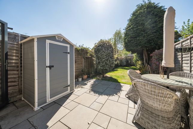 3, Dorchester Road, Weybridge photo 2
