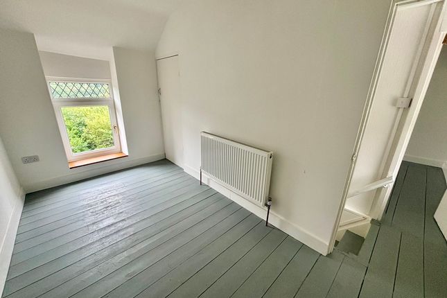 138 Graig Road, Godrergraig, Swansea photo 5