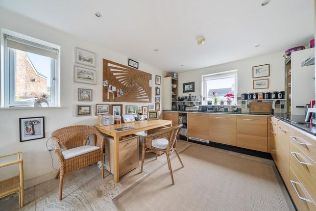 8A CRECY WALK, Crecy Walk, Woodstock photo 4