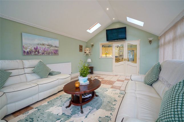 21, Manor Way, Sheffield photo 3
