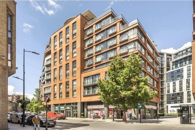 Flat for sale in Peninsula Apartments, Praed Street, Paddington, London