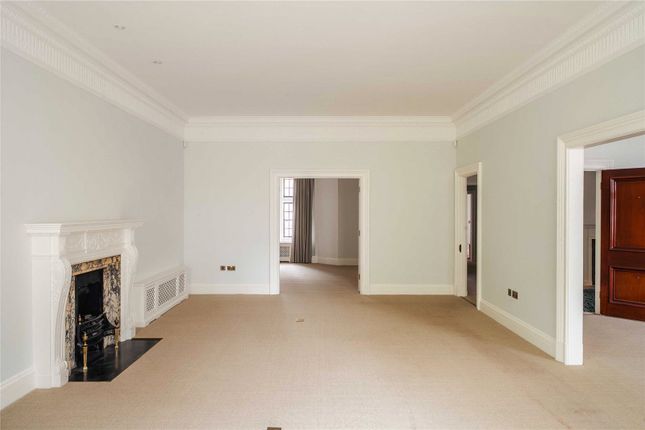 5, Wyndham House, Sloane Square photo 4