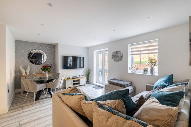 Flat for sale in Marlpit Lane, Bellview House