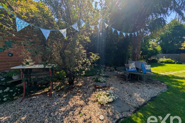 27, Horseshoes Lane, Maidstone photo 3