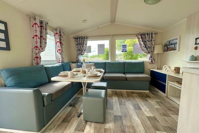 Broadland Sands Holiday Park, Corton photo 2