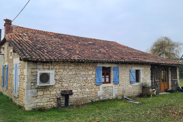 Country house for sale in Aubeterre-Sur-Dronne, Charente, France - 16390